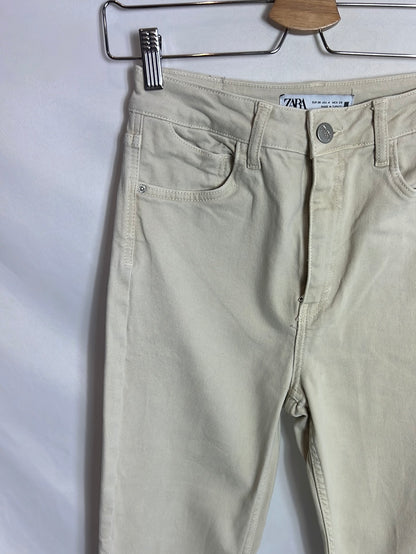 ZARA. Denim recto aperturas beige. T 36