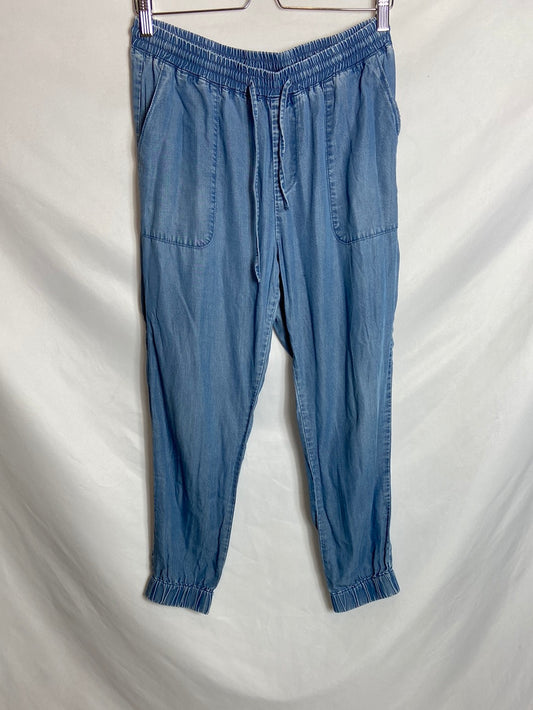 PULL&BEAR. Pantalón denim fluido T.M