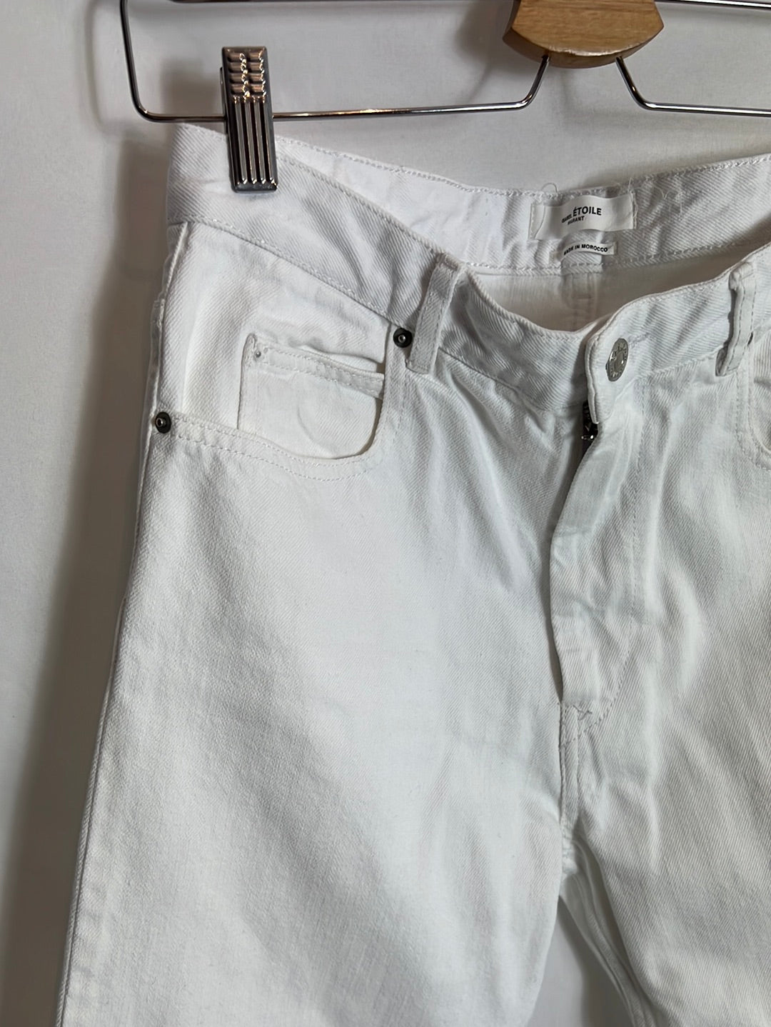 ISABEL MARANT ETOILE. Denim cropped blanco. T 36