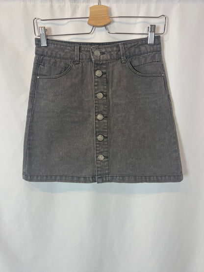 STRADIVARIUS. Falda denim gris abotonada. T 36