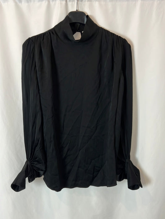 ZARA. blusa negra satinada T.xs