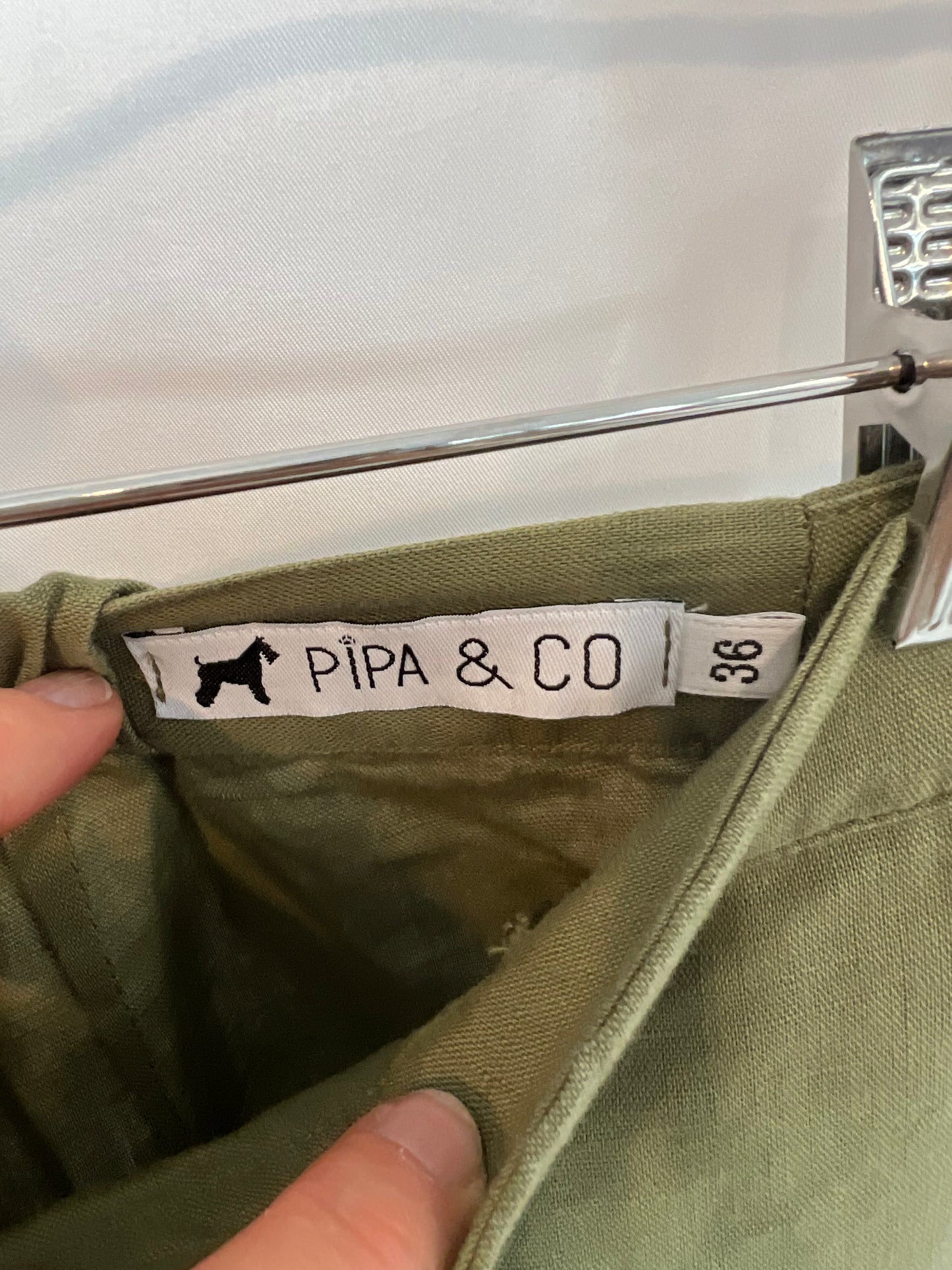 PIPA&CO. Pantalón verde caqui detalle tobillo. T 36