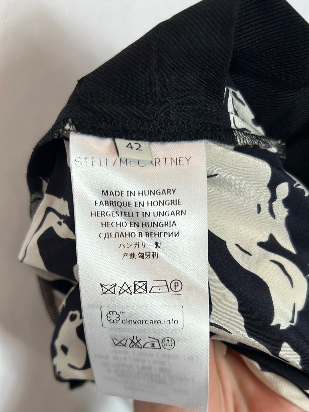 STELLAMcCARTNEY. Pantalón seda caballos. T 42