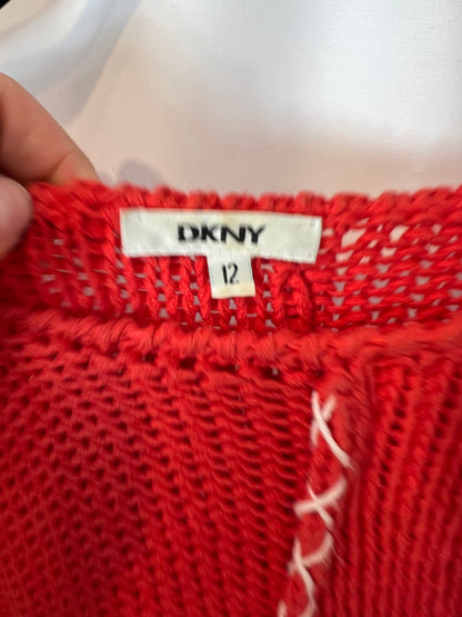 DKNY. Jersey rojo detalles. T 12 (XS)