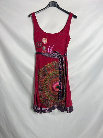 DESIGUAL. Vestido corto rojo estampado. T M