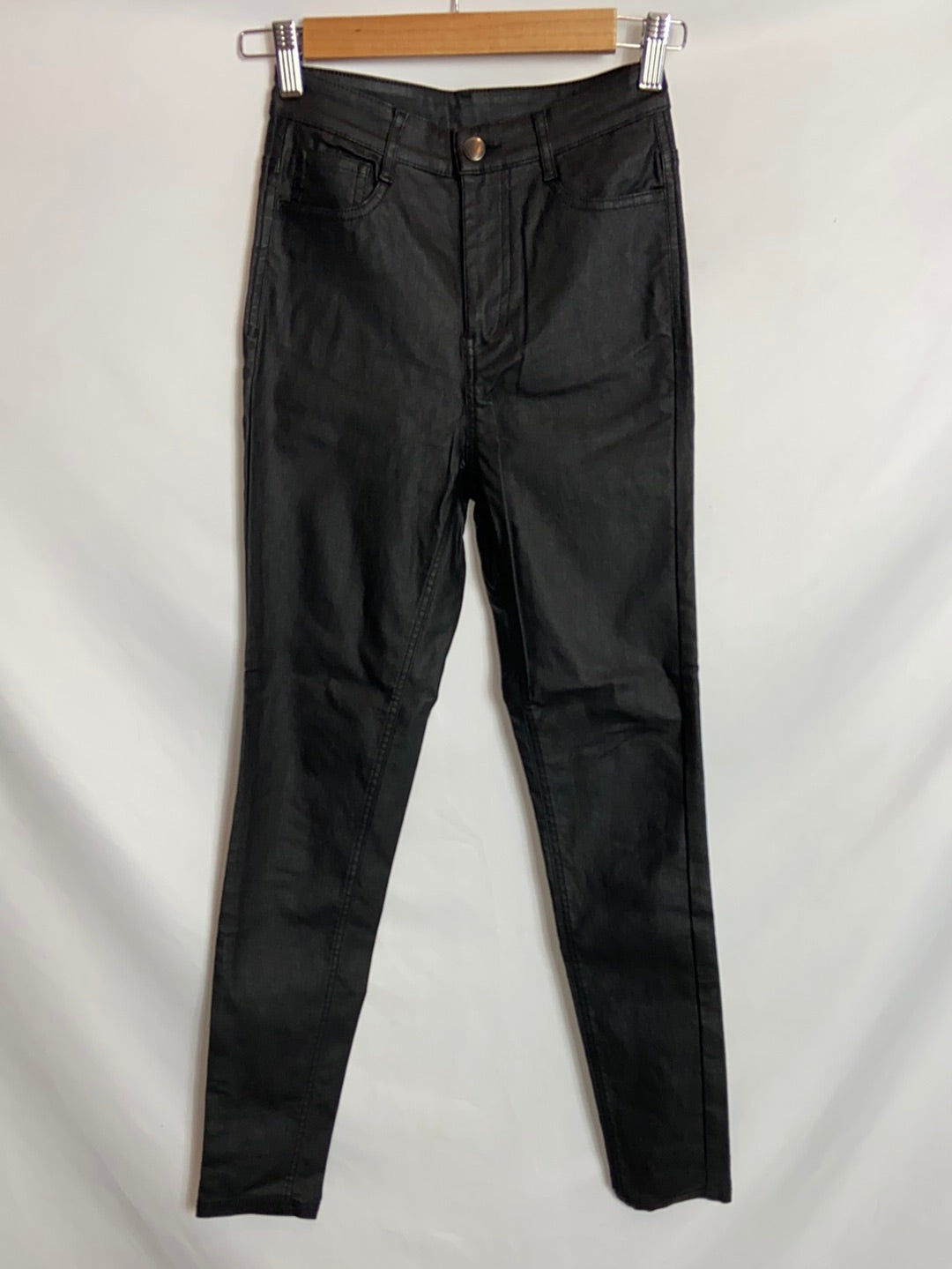 CALZEDONIA. Pantalón negro polipiel T.U (XXS)