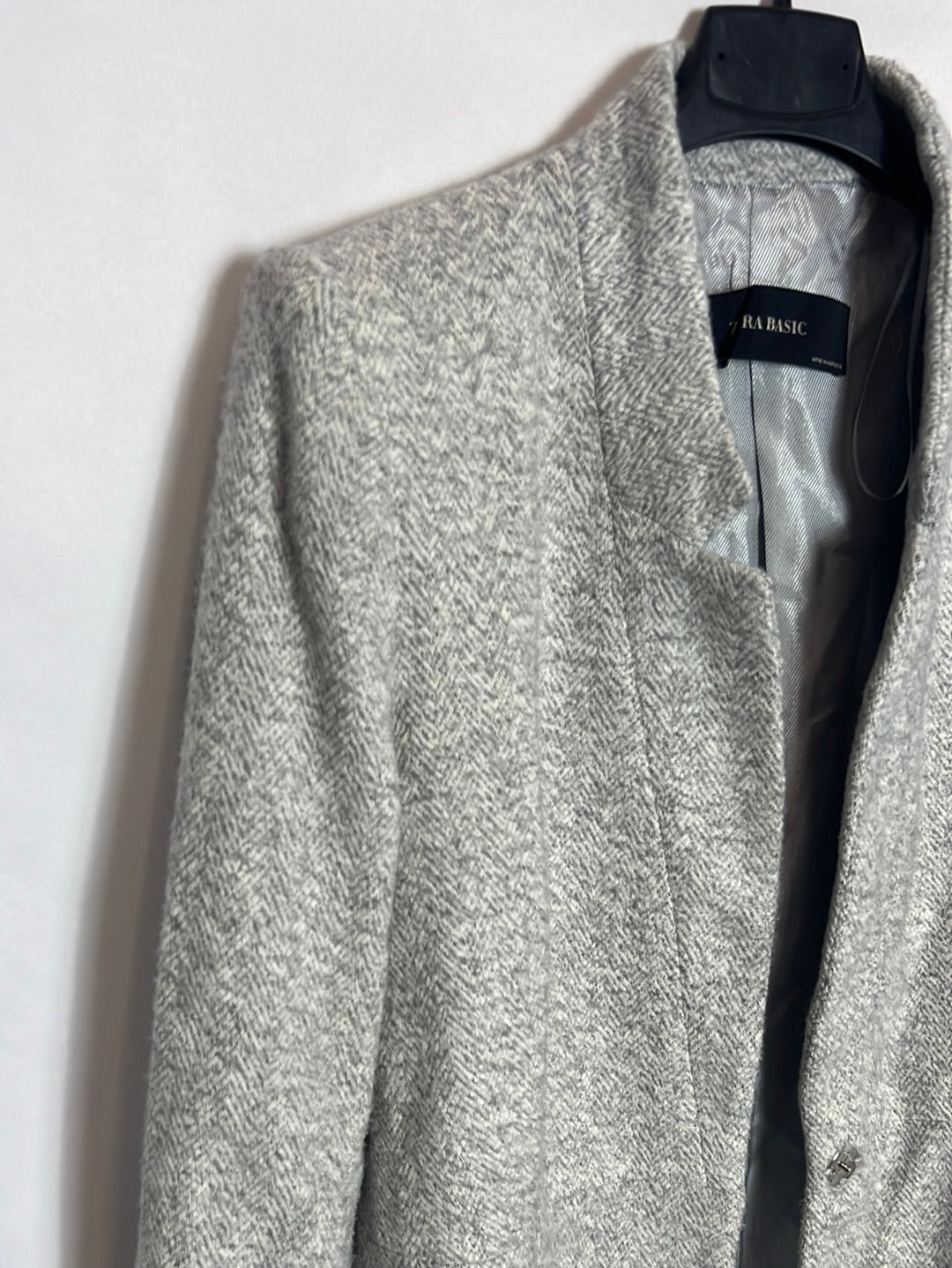 ZARA. Abrigo/ chaqueta larga gris jaspeado. T M