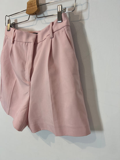 ZARA. Pantalón corto rosa  T.s