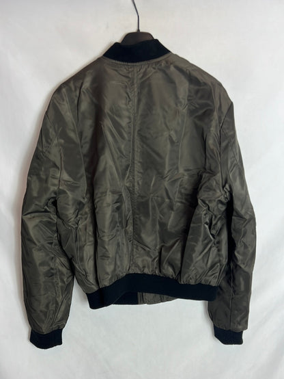 ZARA. Bomber verde oscuro. T M