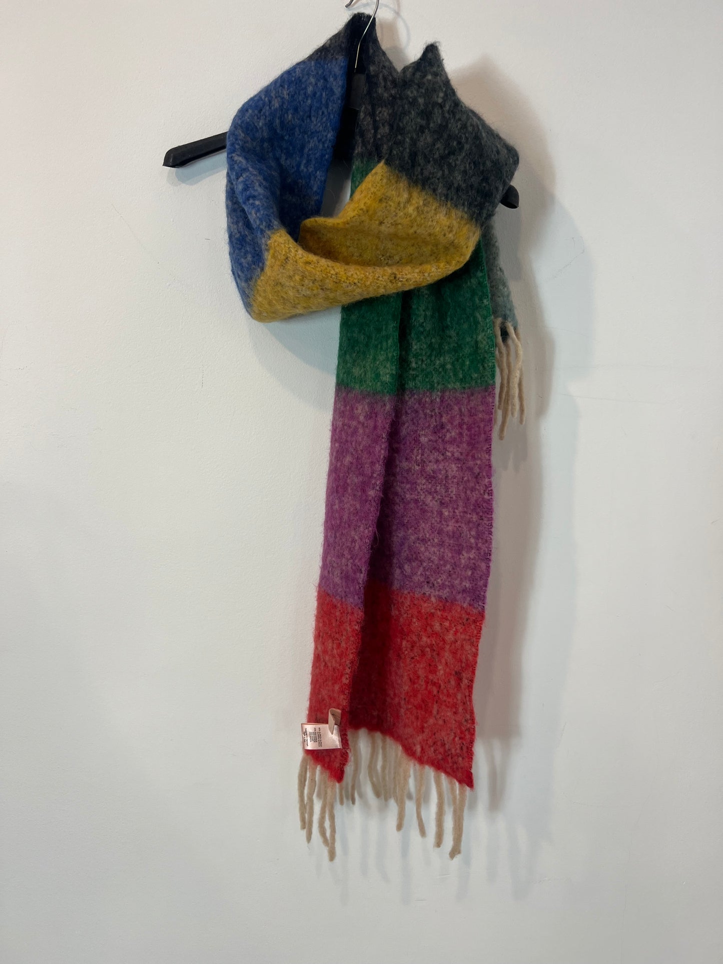 BECK SÚNDERGAARD. Bufanda alpaca colores