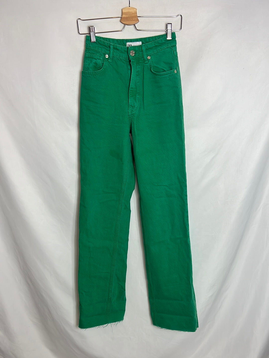 ZARA . Denim recto verde . T 32