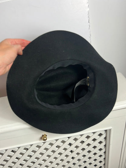 MASSIMO DUTTI. Sombrero lana negro. T1