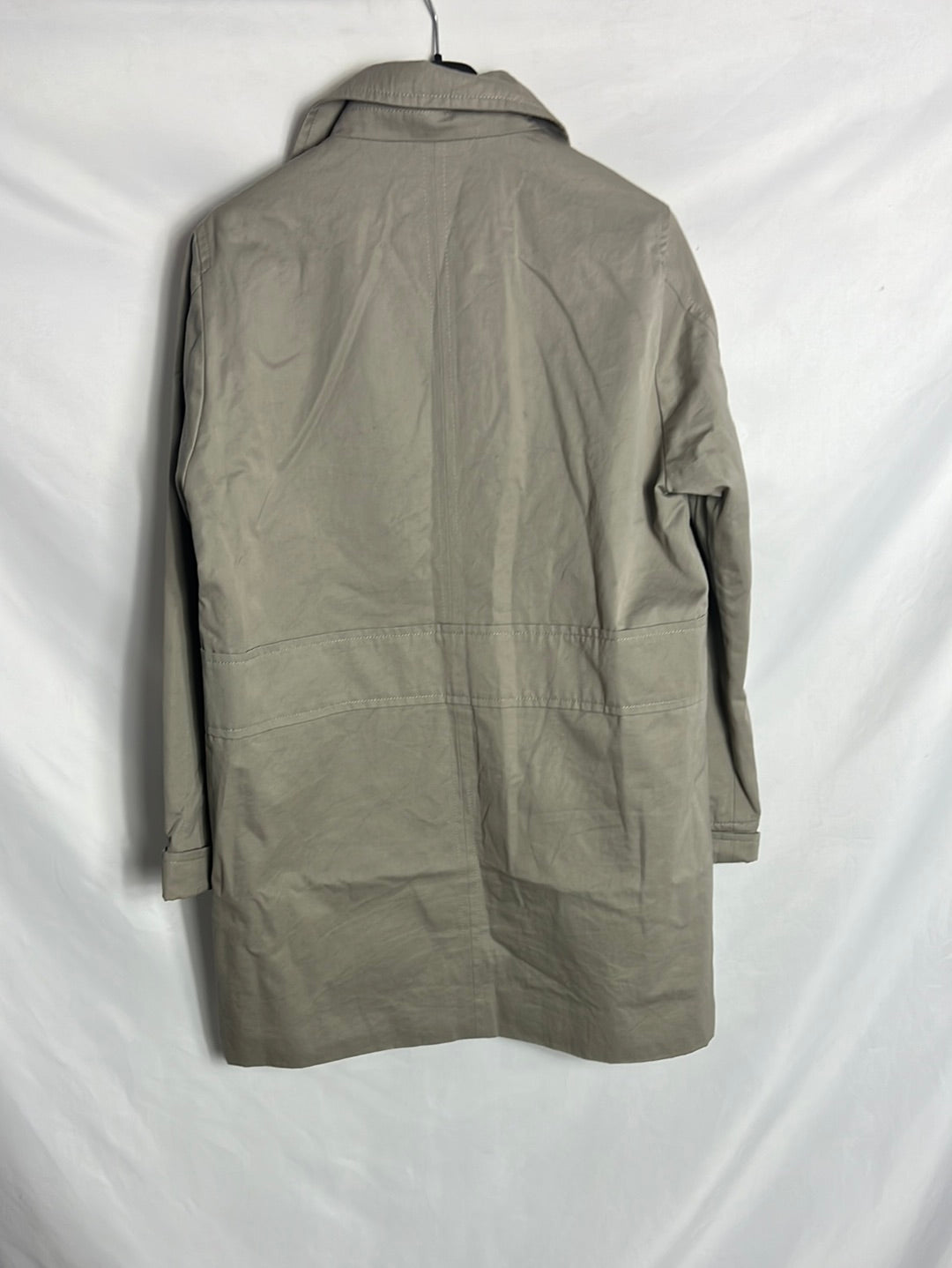 HARTFORD. Chaqueta color topo estilo gabardina. T 2(M)