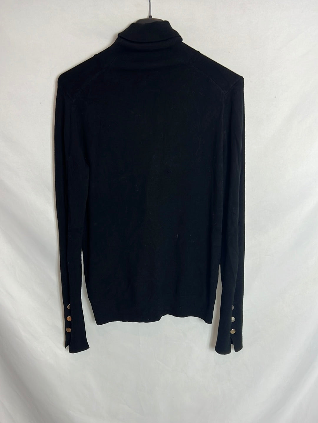 ZARA. Jersey negro botones dorados. T M