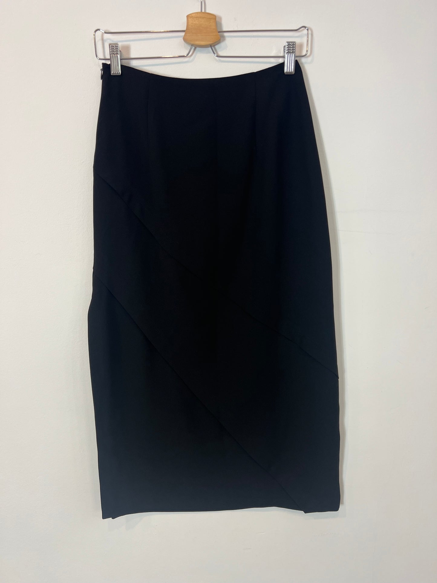 ZARA. falda negra midi abertura T.xs