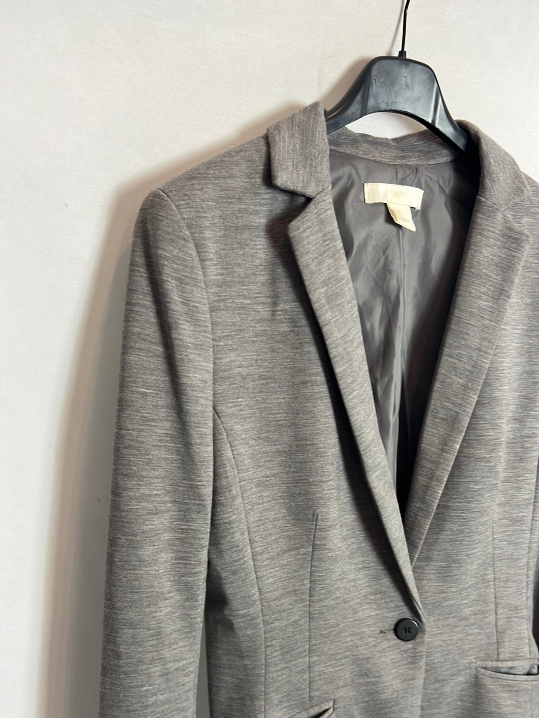 H&M.Blazer gris jaspeada T.36