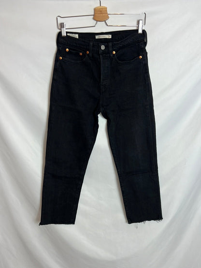 LEVI’S. Denim negros rectos. T 27(38)