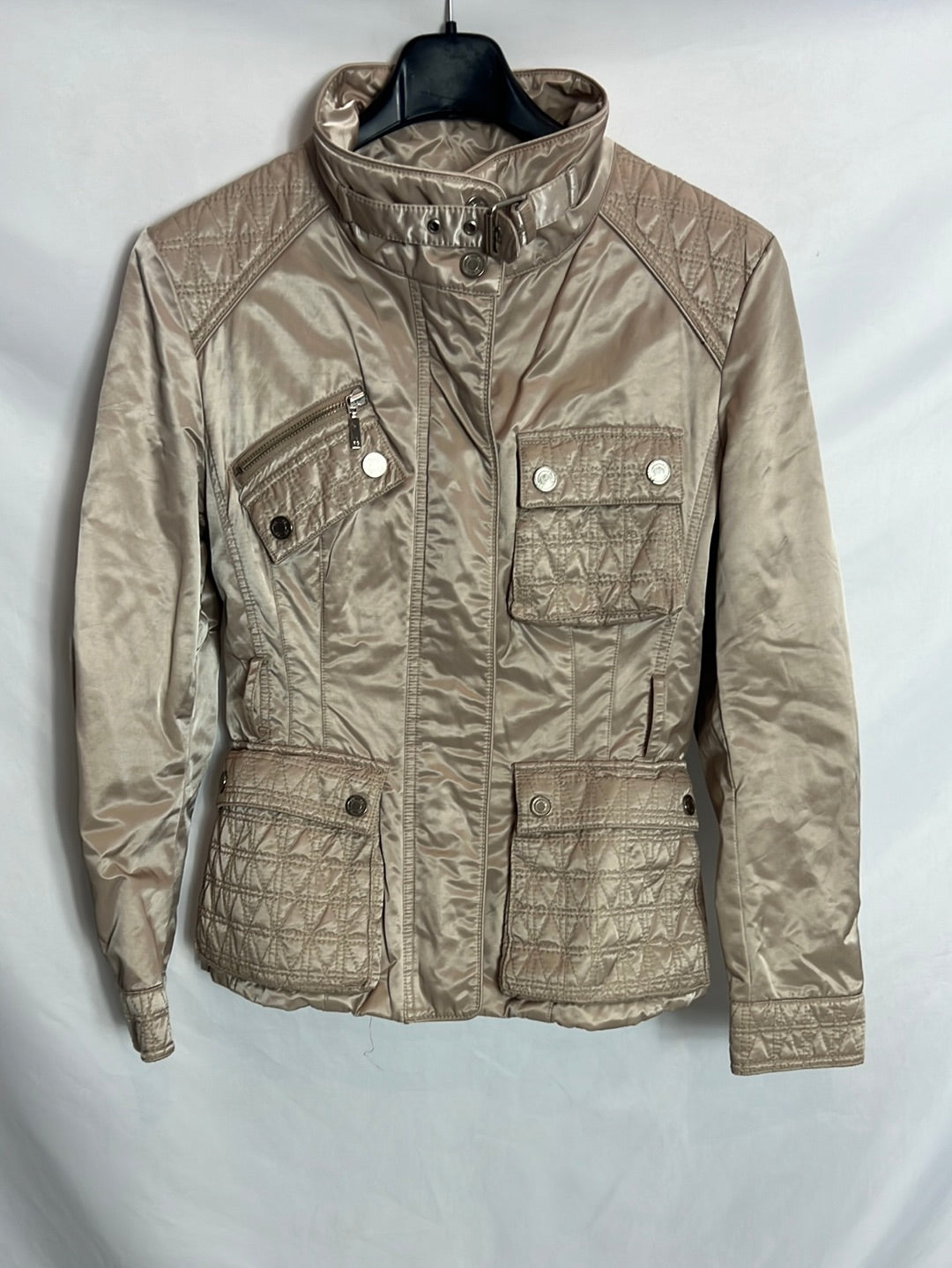 PURIFICACIÓN  GARCIA. Chaqueta impermeable beige. T M