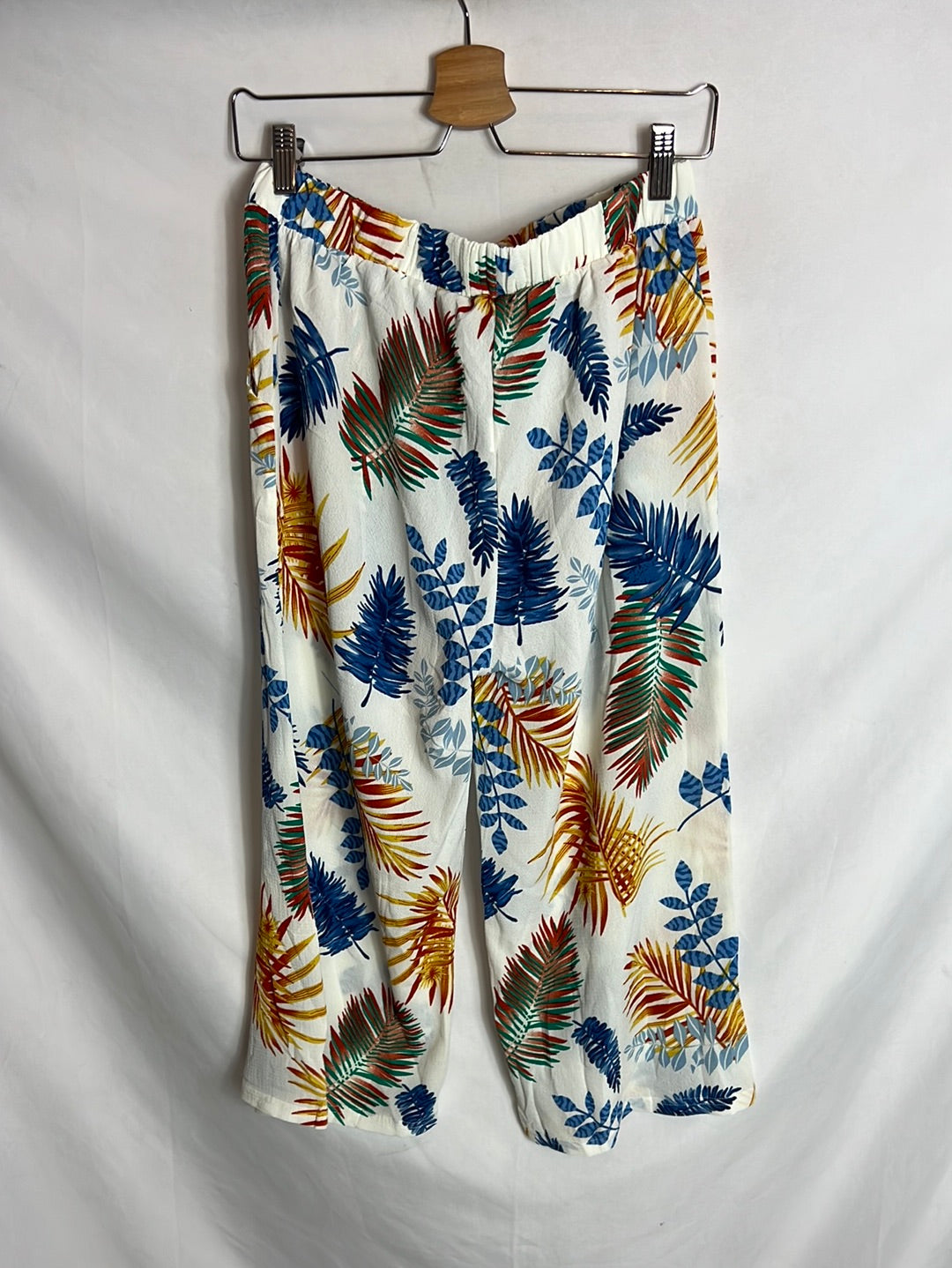 OTRAS. Pantalón culotte blanco flores. T L/XL