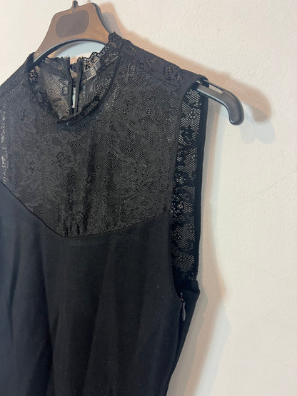 ZARA. Vestido negro encaje T.s