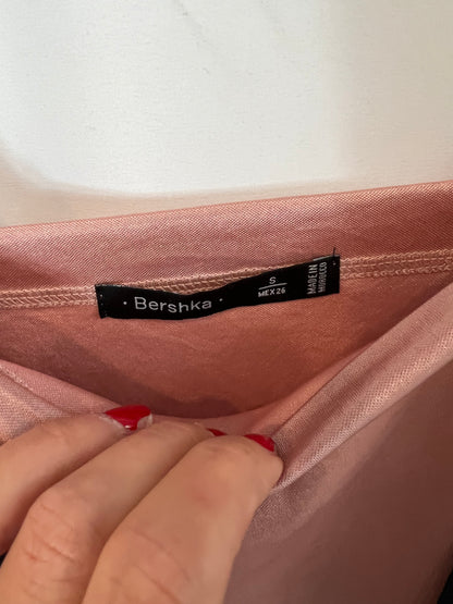 BERSHKA. Top rosa fluido tirantes T.s