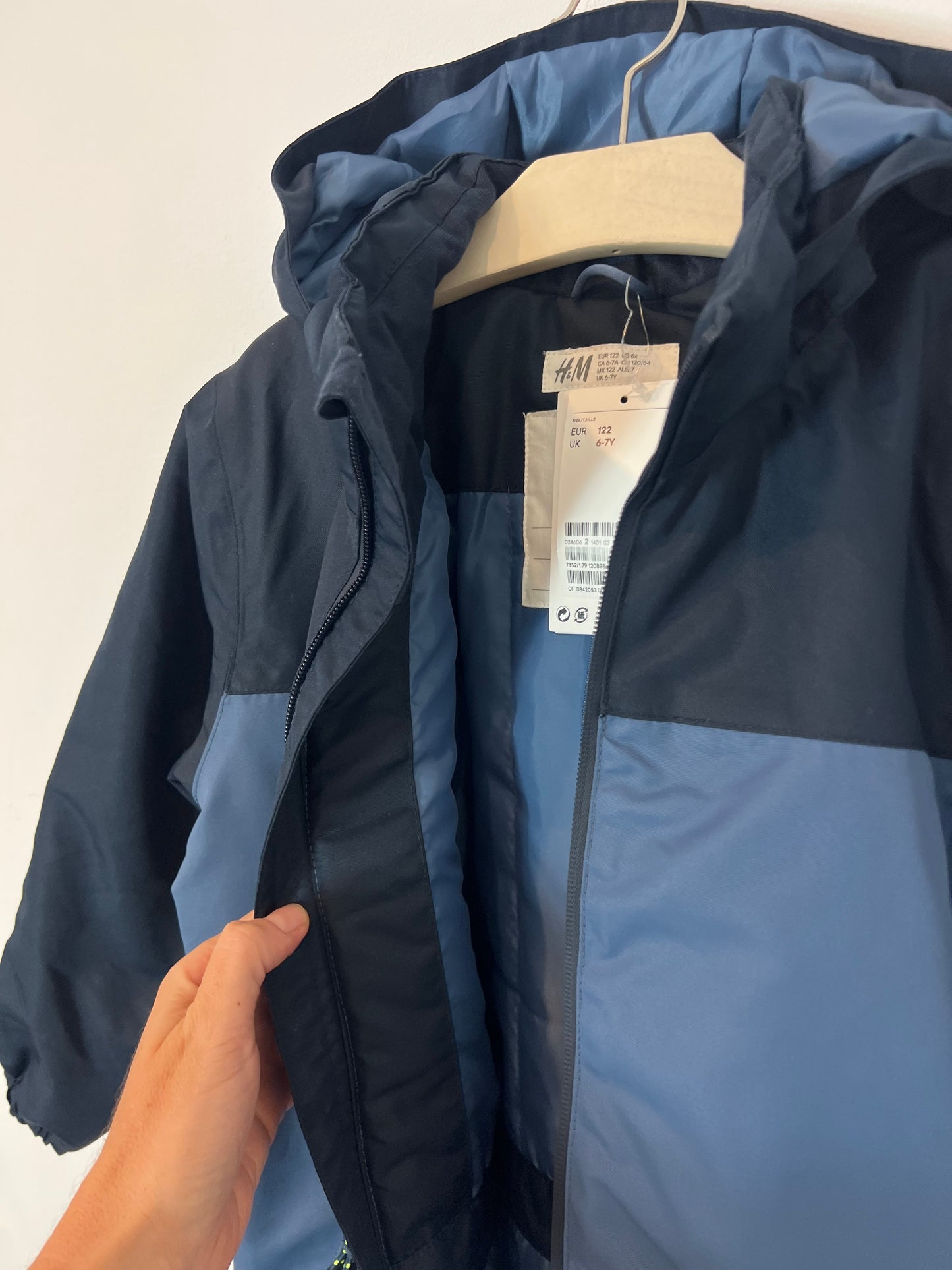 H&M. Mono esquí azul. T 6-7 años