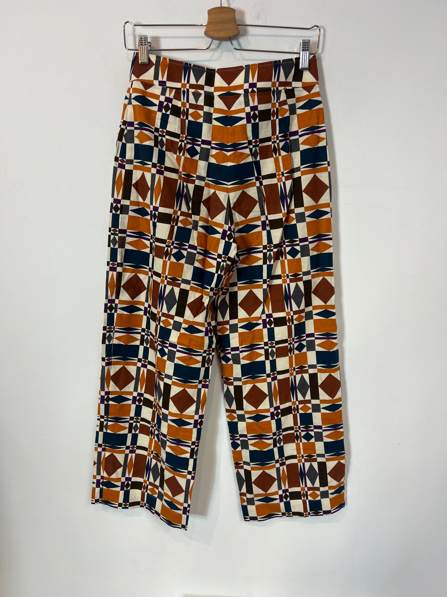 SEZANE. Pantalón culotte geométrico T36