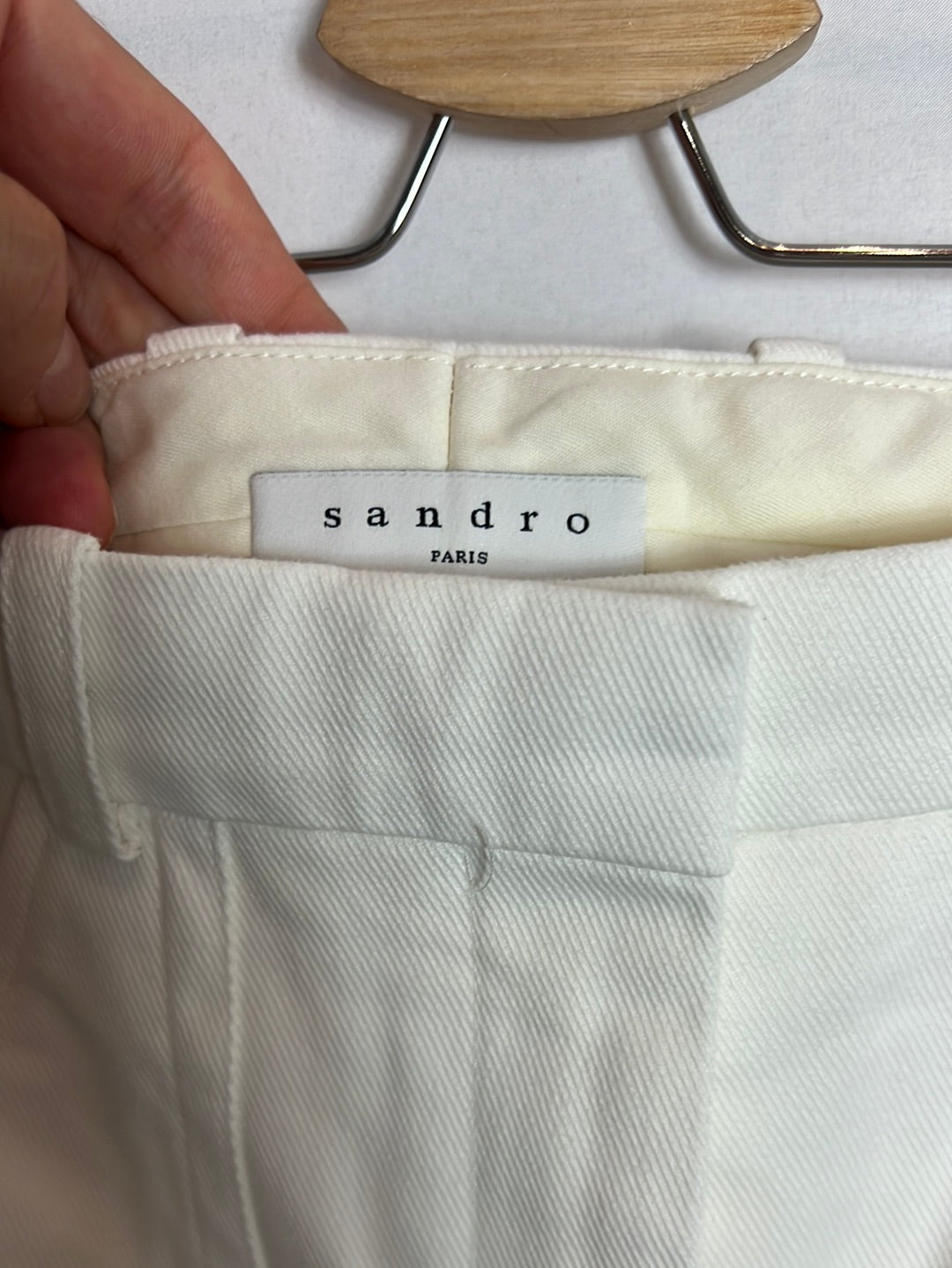 SANDRO. Pantalón blanco pata ancha. T 34(tara)