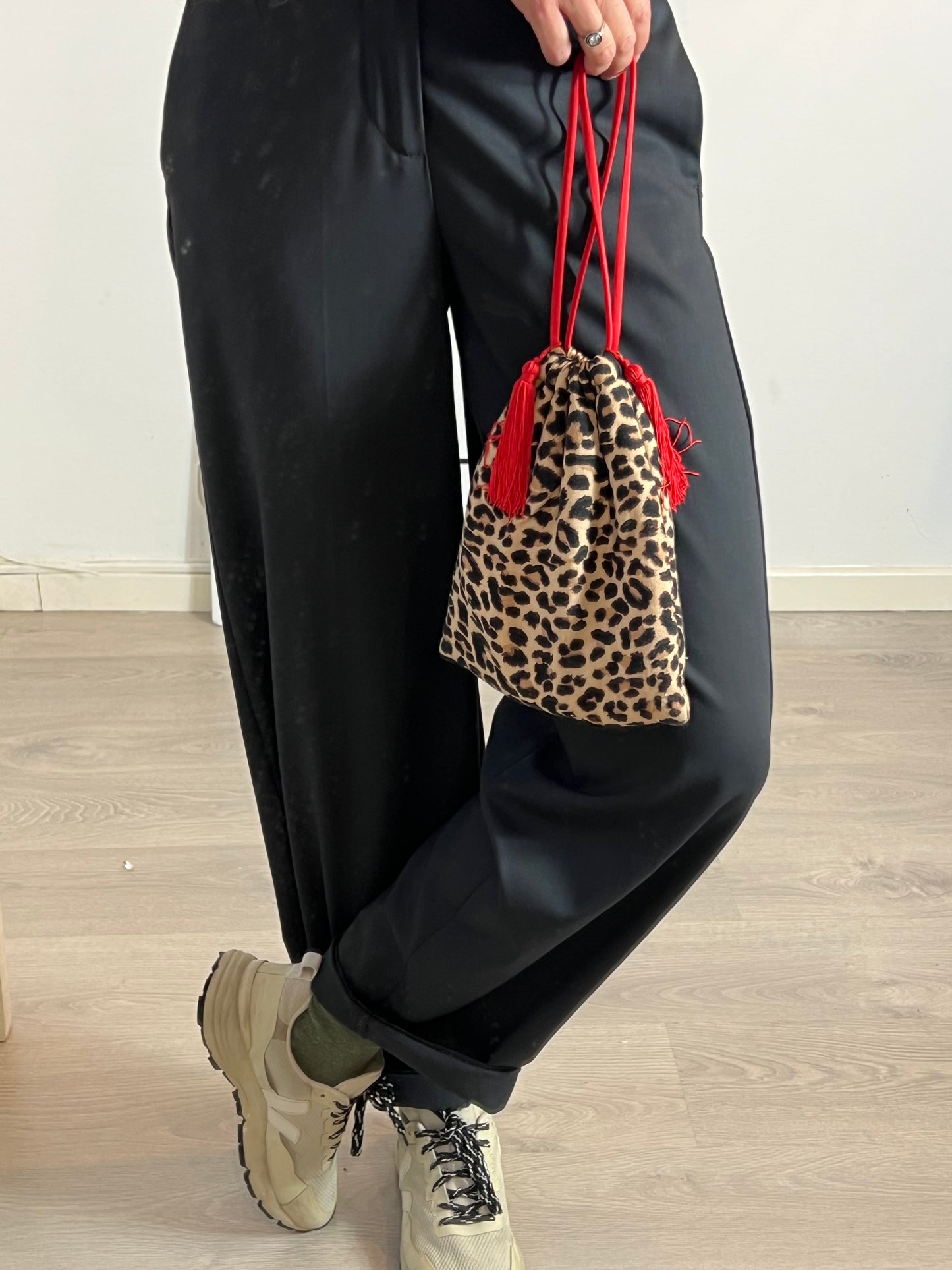 LAIA ALEN. Bolso saco animal print