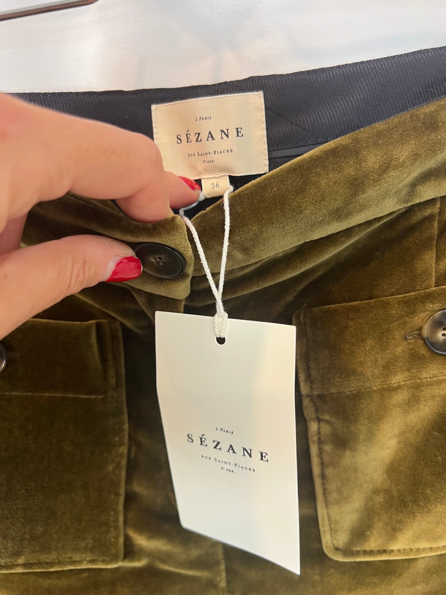 SEZANE. Pantalón terciopelo verde T.36