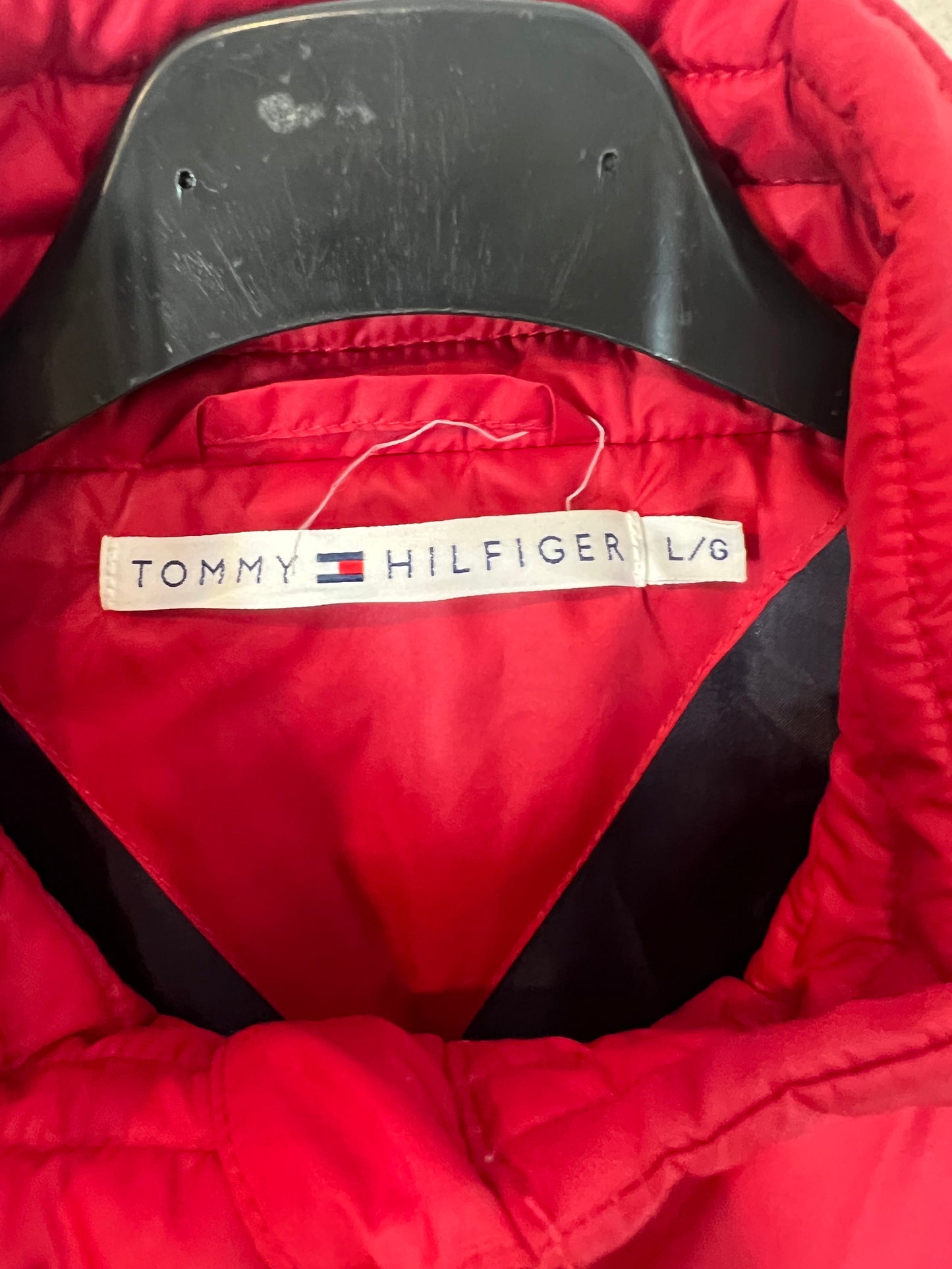 TOMMY HILFIGUER. Chaleco acolchado rojo. T L