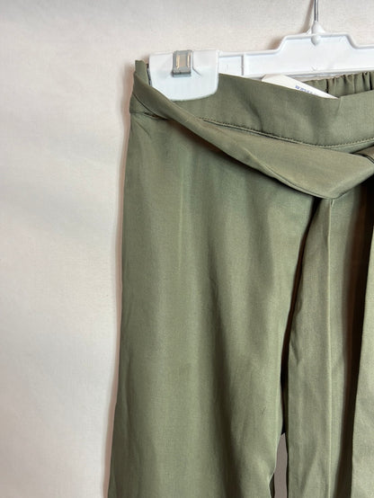 ANCAR. Pantalón verde fluido. T 7 Años