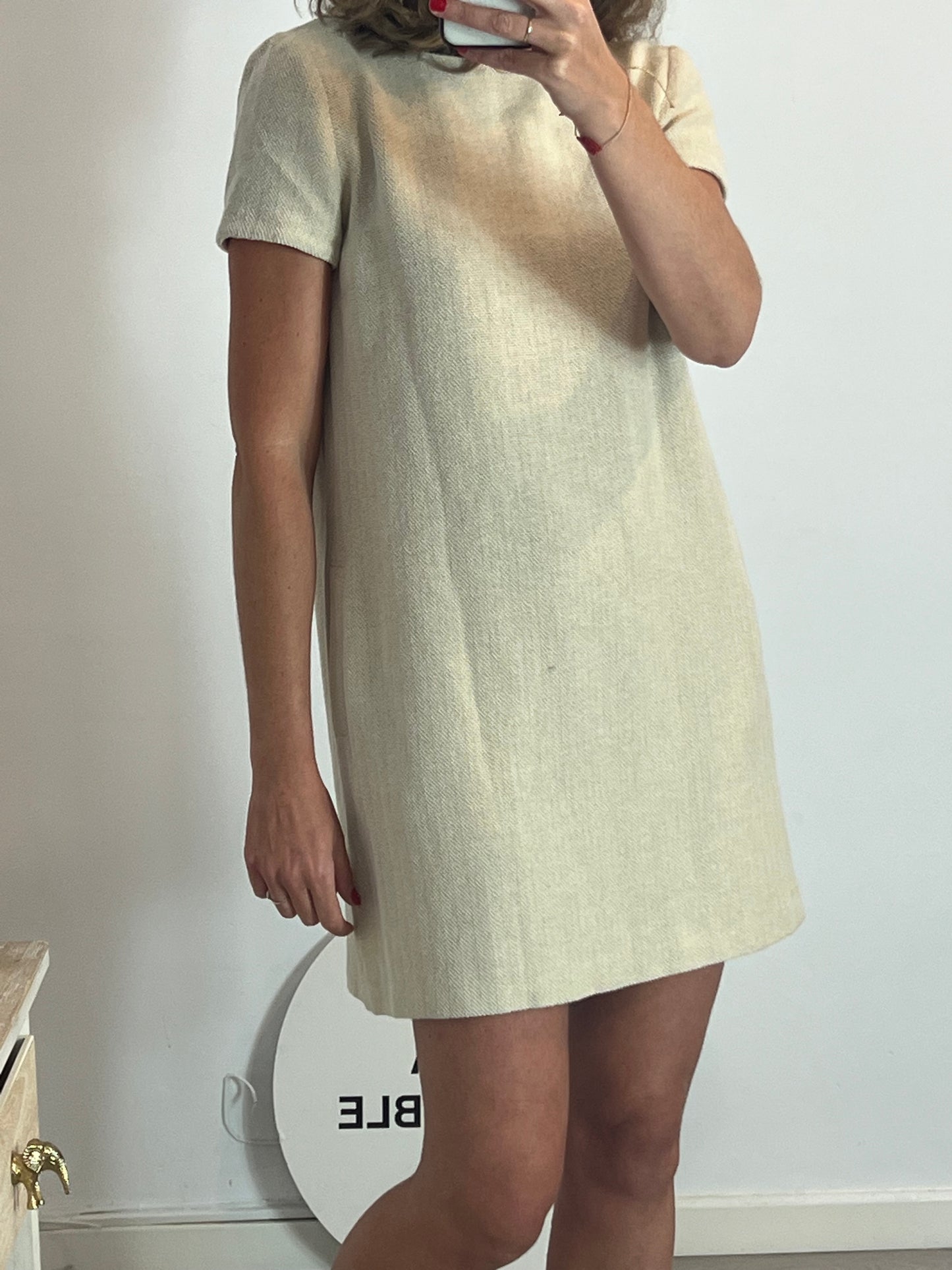 MASSIMO DUTTI. Vestido corto beige algodón. T 42