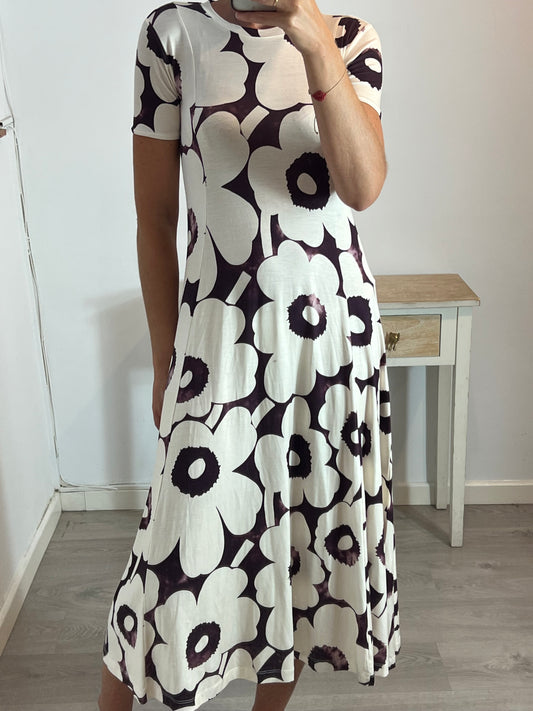 MARIMEKKO. Vestido midi elástico. T S