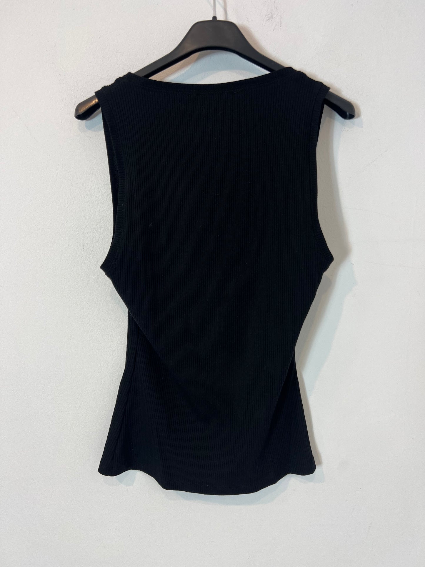 ZARA. Top negro canalé T.s