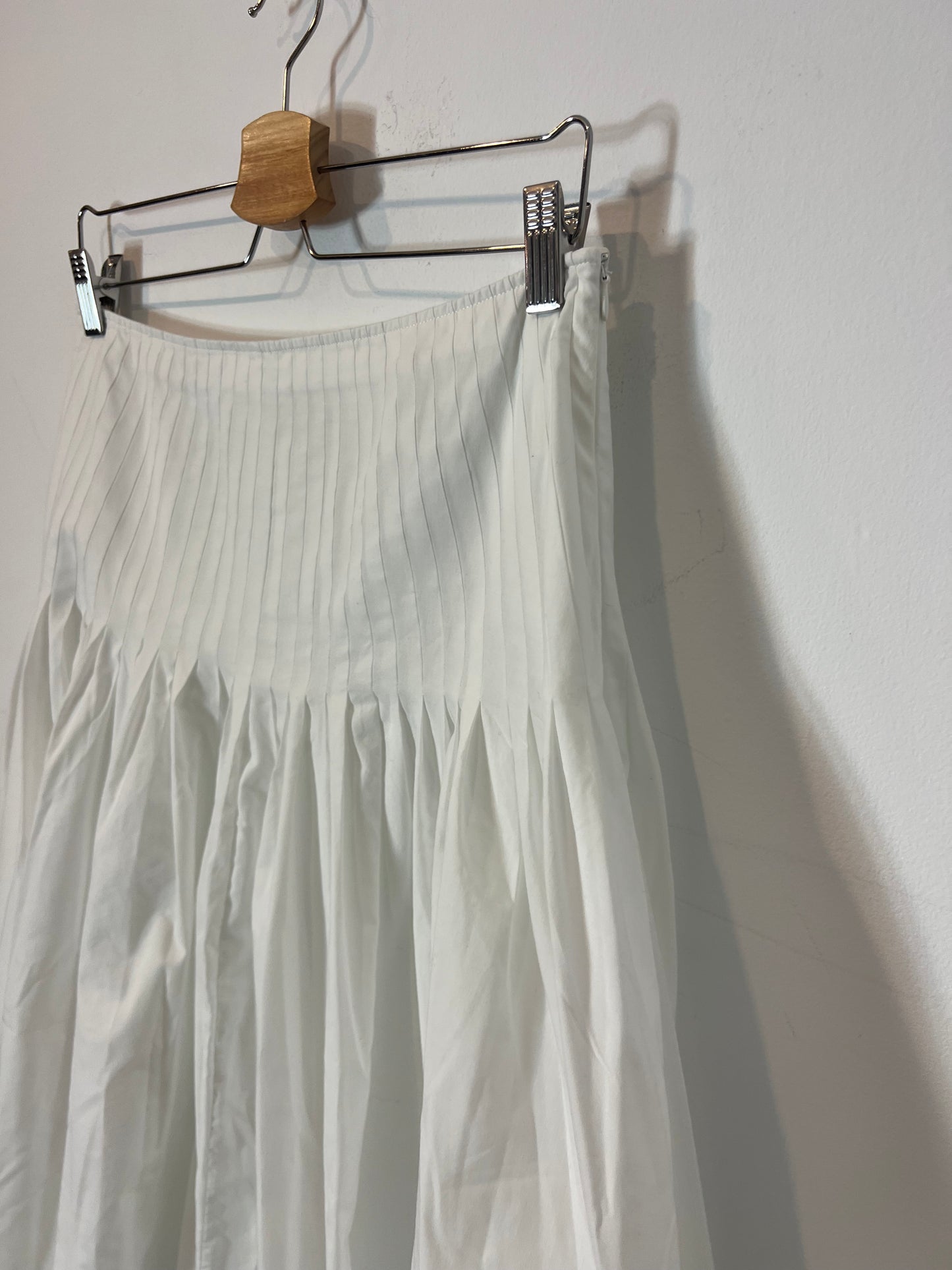 MASSIMO DUTTI. Falda midi blanca T.s