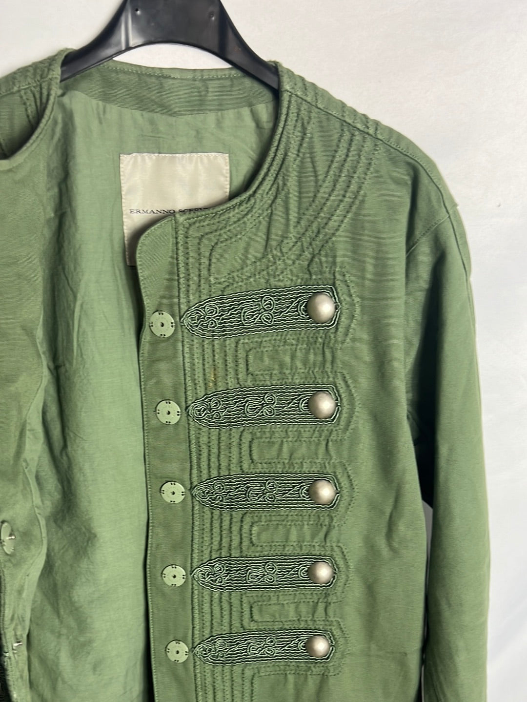 ERMANNO SCERVINO. Chaqueta verde detalle botones. T 42 (Tara)