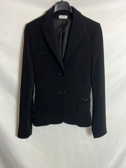 PIMKIE. Blazer negra ajustada. T 36