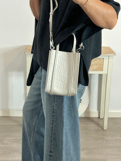 BIMBA Y LOLA. Bolso mini blanco