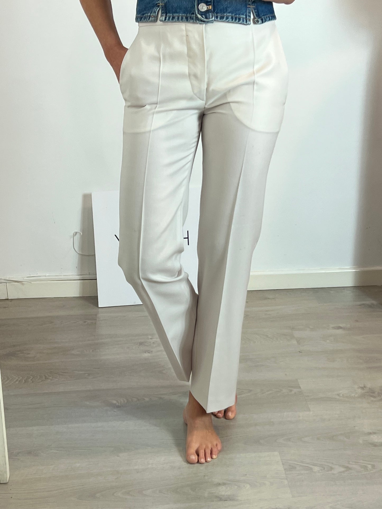 ISABEL MARANT. Pantalón pinzas color piedra. T36