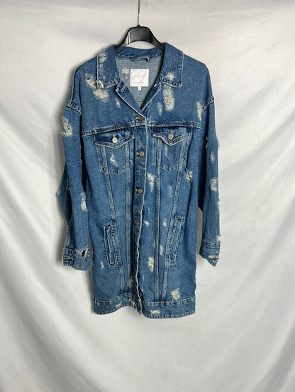 ZARA. Cazadora denim larga rotos. T M