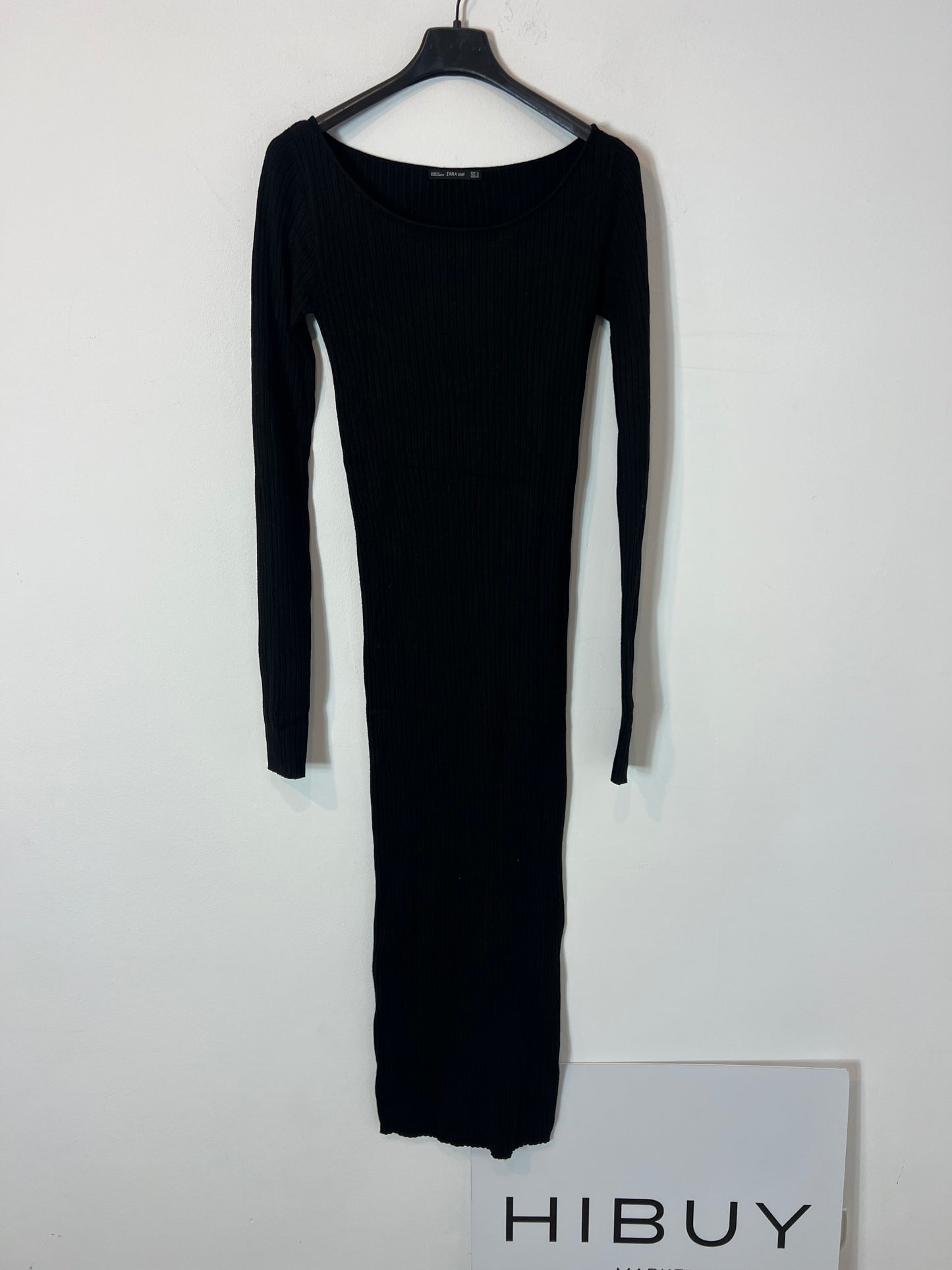 ZARA. Vestido largo canalé negro. T S