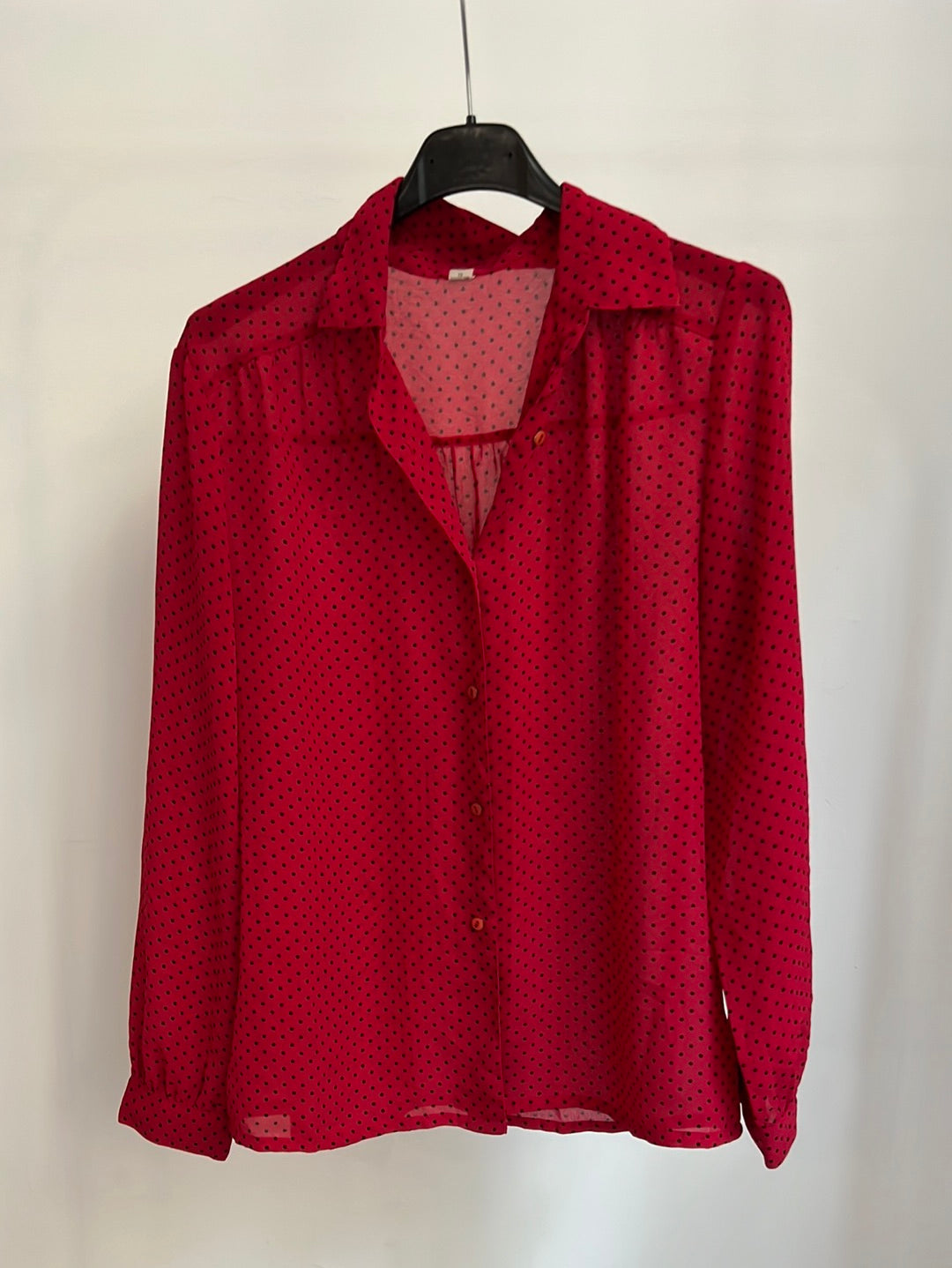 OTRAS. Blusa roja lunares fluida. T S