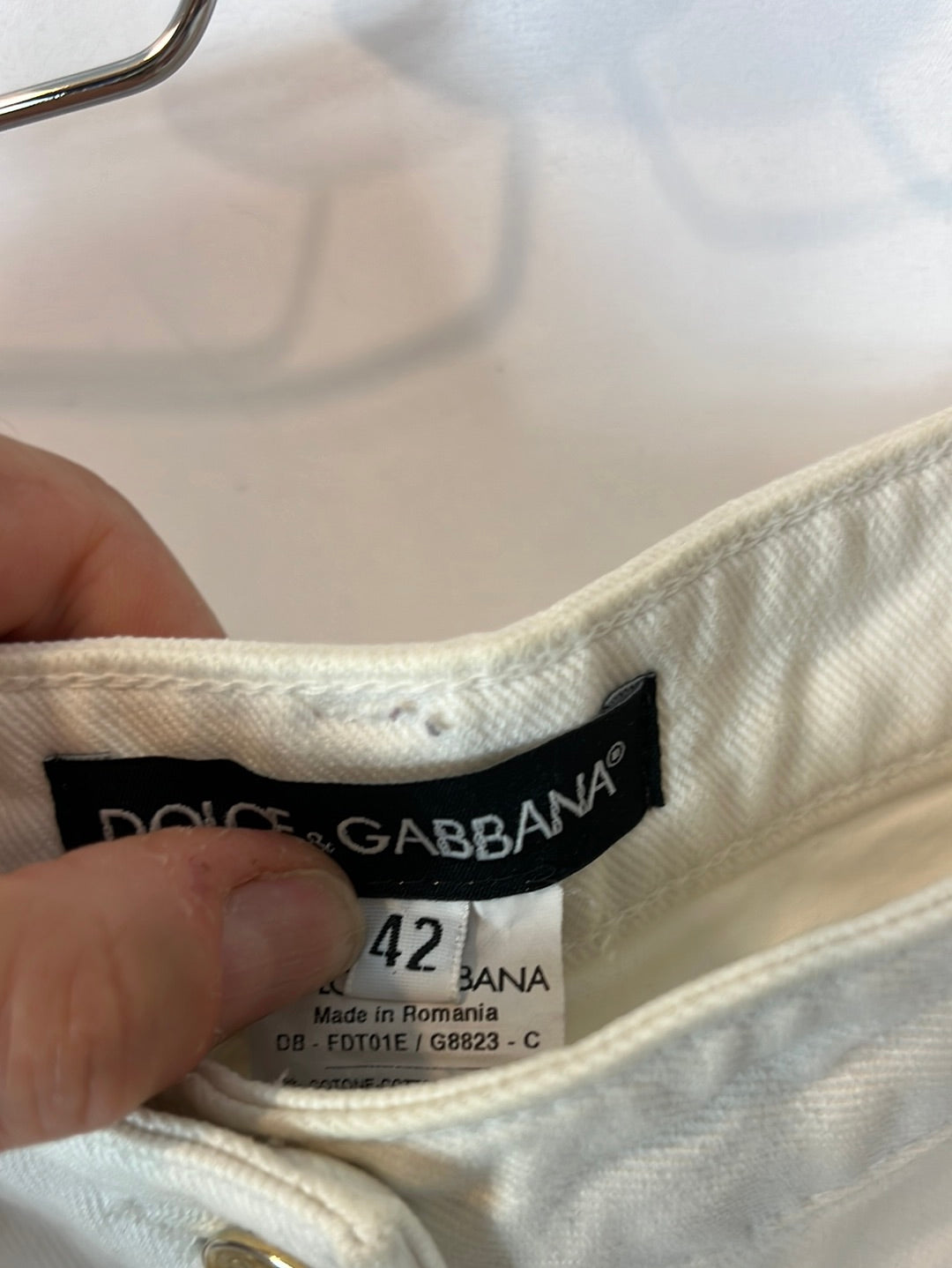 DOLCE&GABBANA. Denim short blanco detalle encaje. T 40