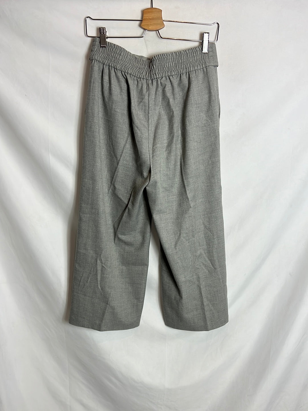 OTRAS. Pantalón gris culotte textura. T M