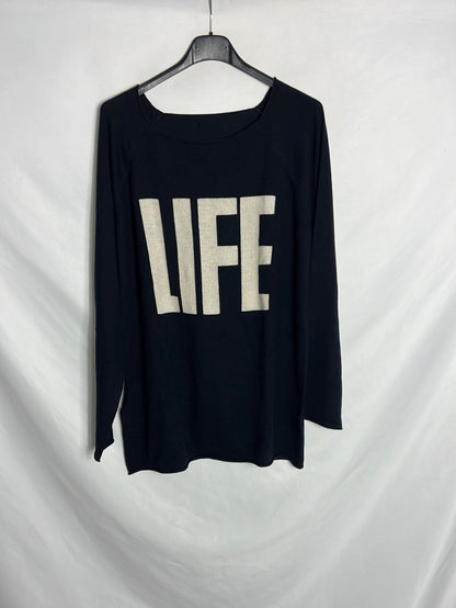 THE HIP TEE. Jersey azul letras. T M/L