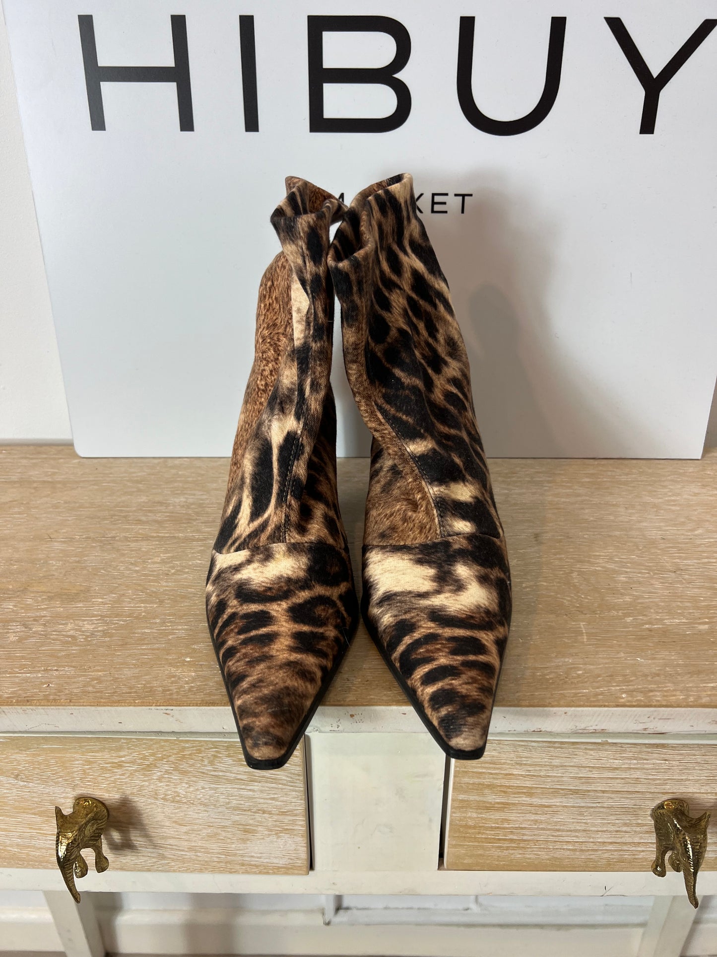 JAIME MASCARÓ. Botines animal print. T 38