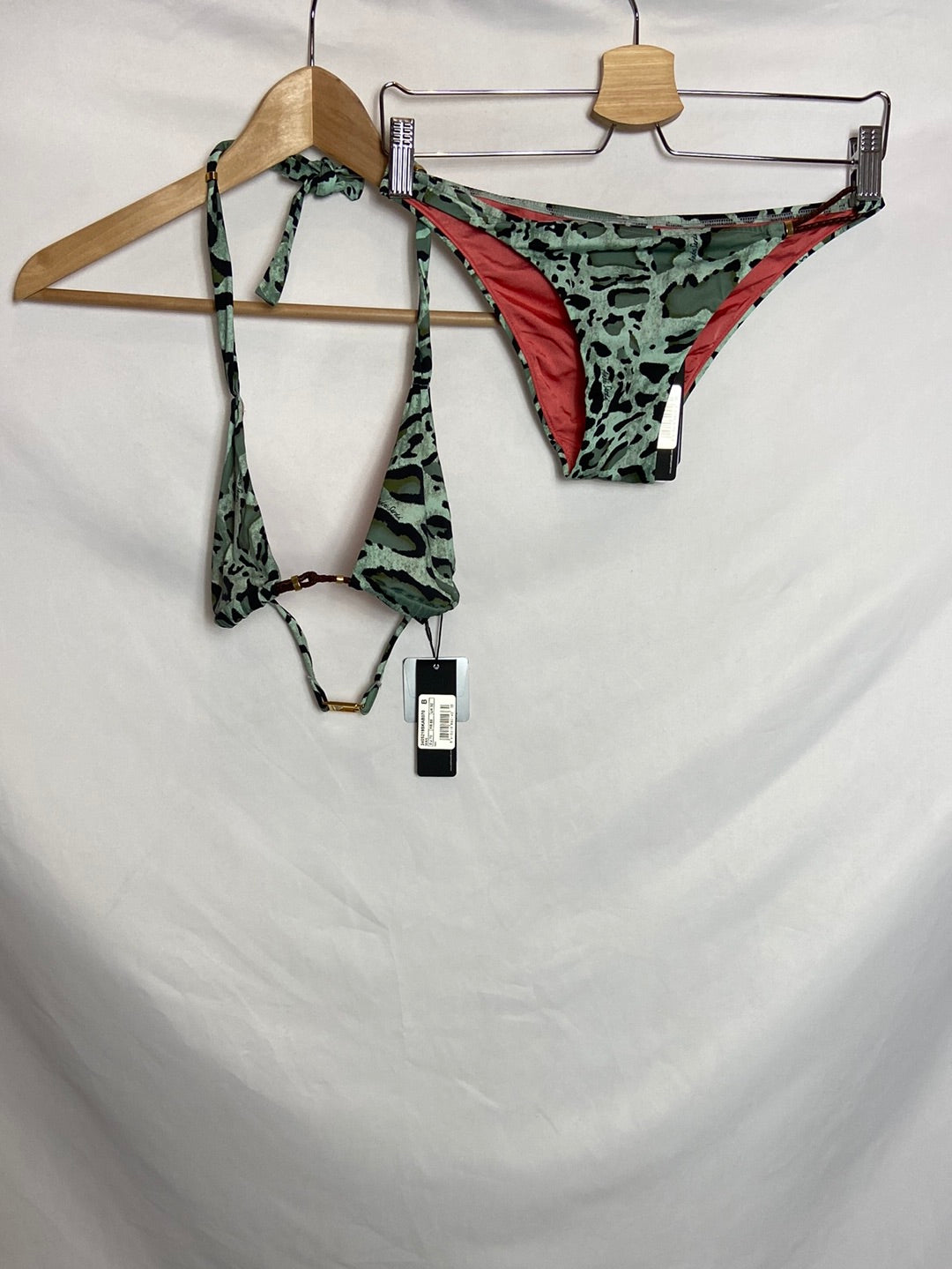 ANDRÉS SARDA. Bikini camuflaje T.70/38