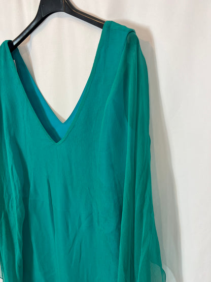 ELISA BRACCI. Vestido corto verde efecto capa T.s