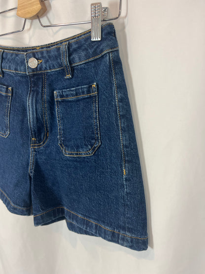 MANGO. Denim short bolsillos. T 34